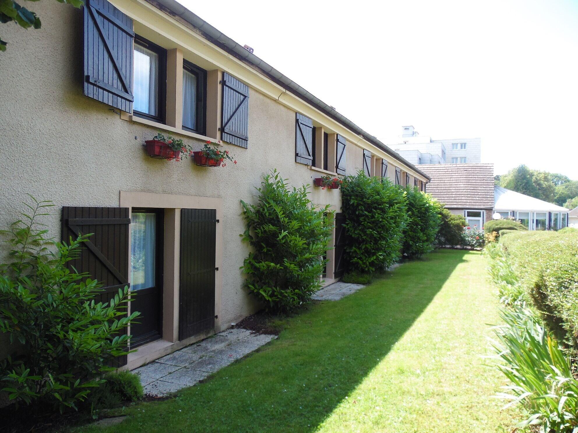Kyriad Epernay Épernay Exterior foto